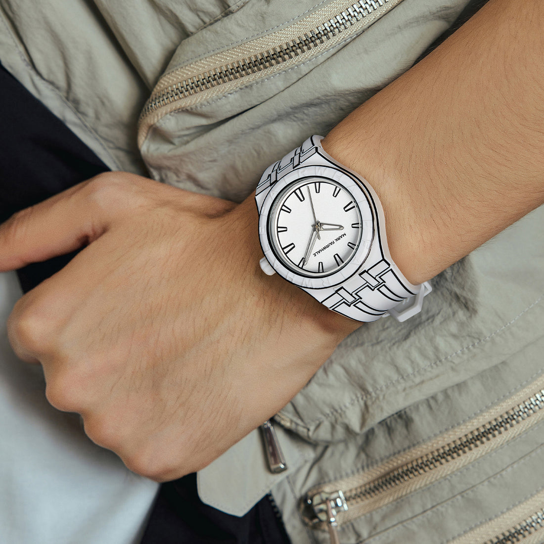 Mark Fairwhale 5110 2D SKETCH interchangeable black and white silicone straps