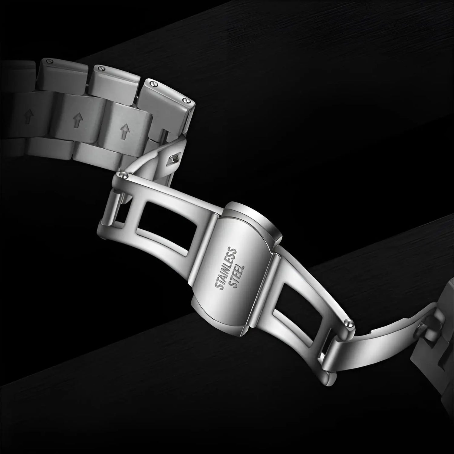 Detail shot stainless steel watch bracelet Mark Fairwhale FW-5610 AURELION