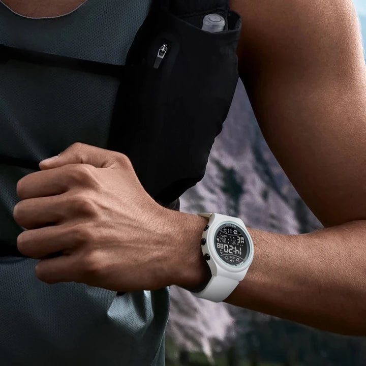 Mark Fairwhale 4440 TERRIX men’s outdoor digital watch shown underwater, highlighting its LED screen and 30 m water resistance for active lifestyles.