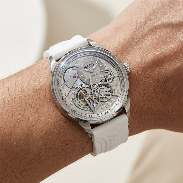 Mark Fairwhale FW-6042 Sk - Strap detail, embossed logo, white rubber