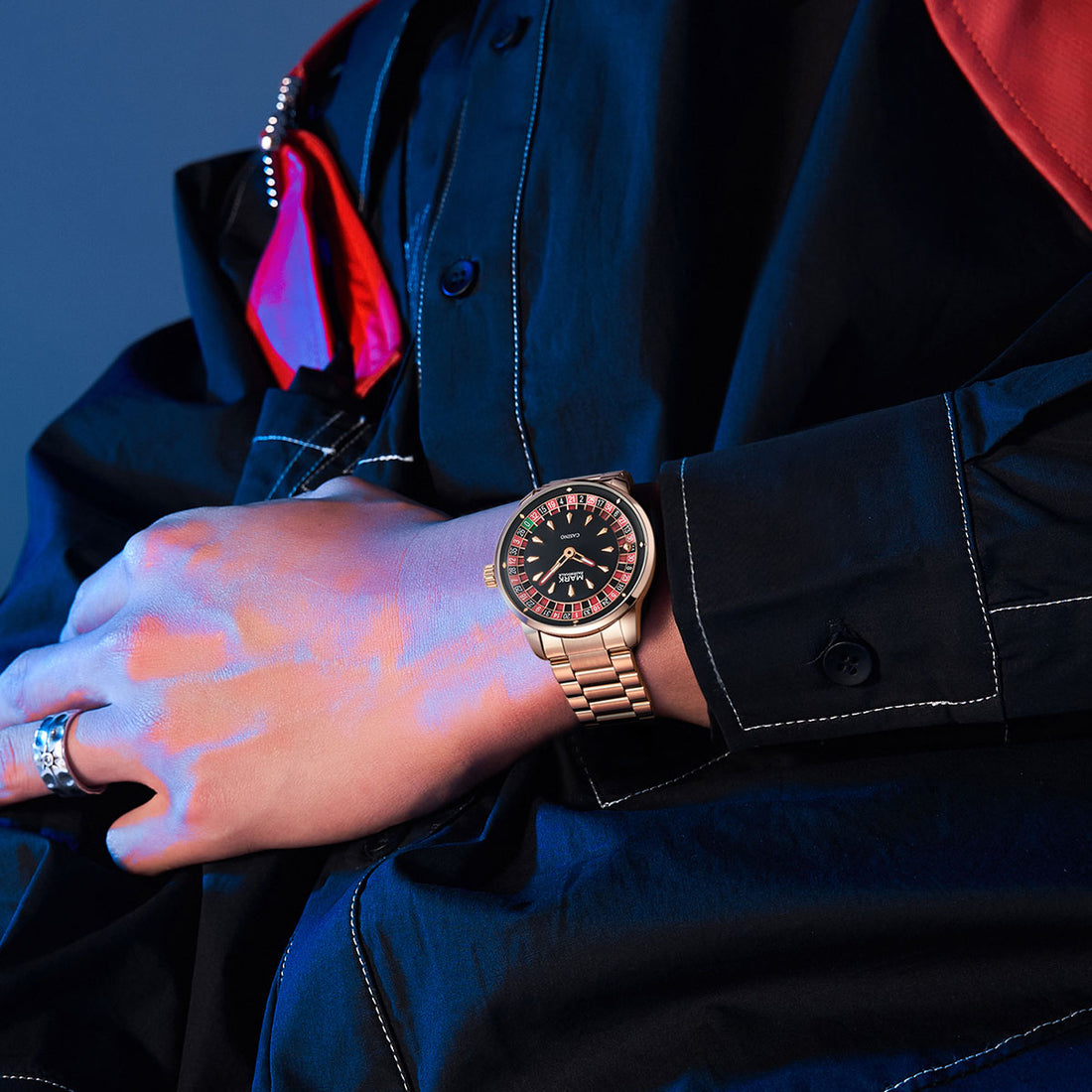 Mark Fairwhale ROULEX Imperial Roulette – Gold-tone rotating dial watch for men with diamond accents and Arabic numerals
