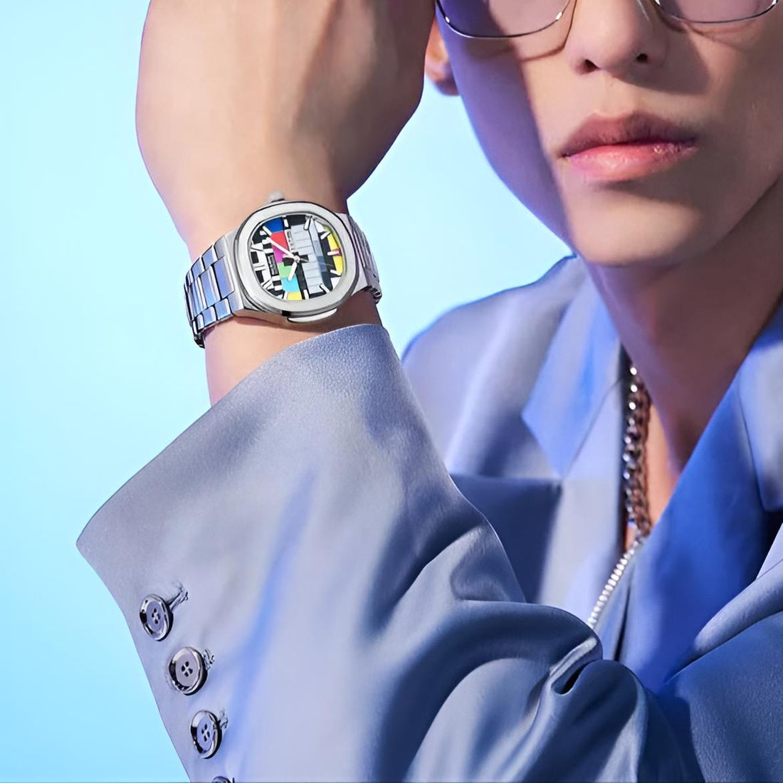 Model Wearing Watch – Fashion model wearing Mark Fairwhale 5210 RETRONEX retro TV dial men’s watch with stainless steel bracelet.