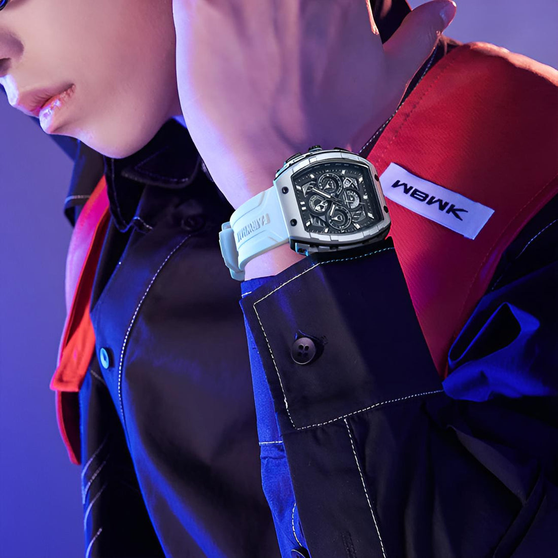 Model wearing white Mark Fairwhale 5670 GLURIC waterproof quartz chronograph sport watch