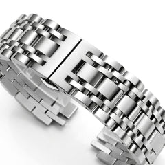 FAIRWHALE FW-5630 LUNARYS - leather strap, metal buckle, macro detail, studio lighting