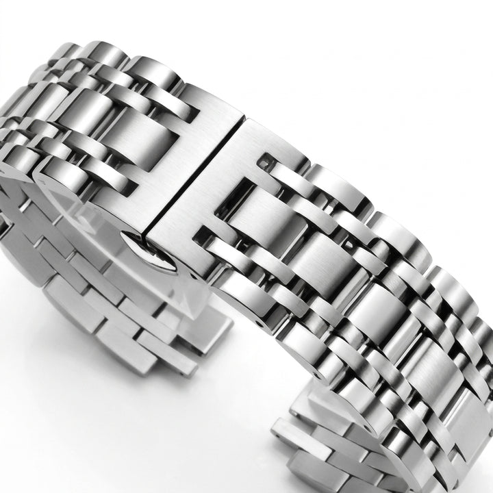 FAIRWHALE FW-5630 LUNARYS - leather strap, metal buckle, macro detail, studio lighting