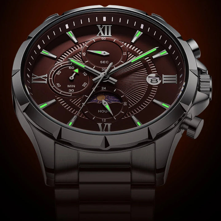 Luminous quartz watch dial visible in low light conditions