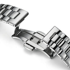Mark Fairwhale FW-5019 Me - leather strap buckle macro