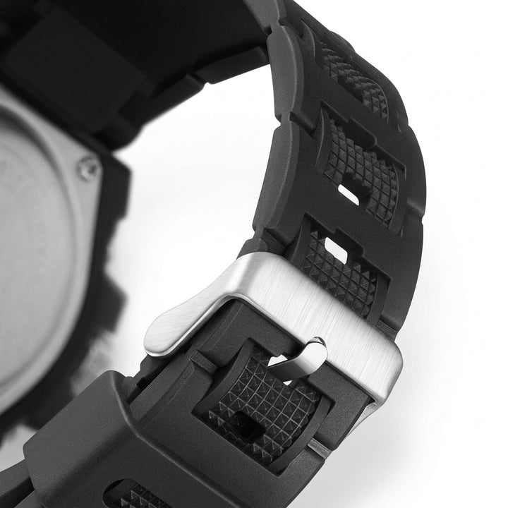 Mark Fairwhale FW-5100 Me - watch strap buckle macro detail