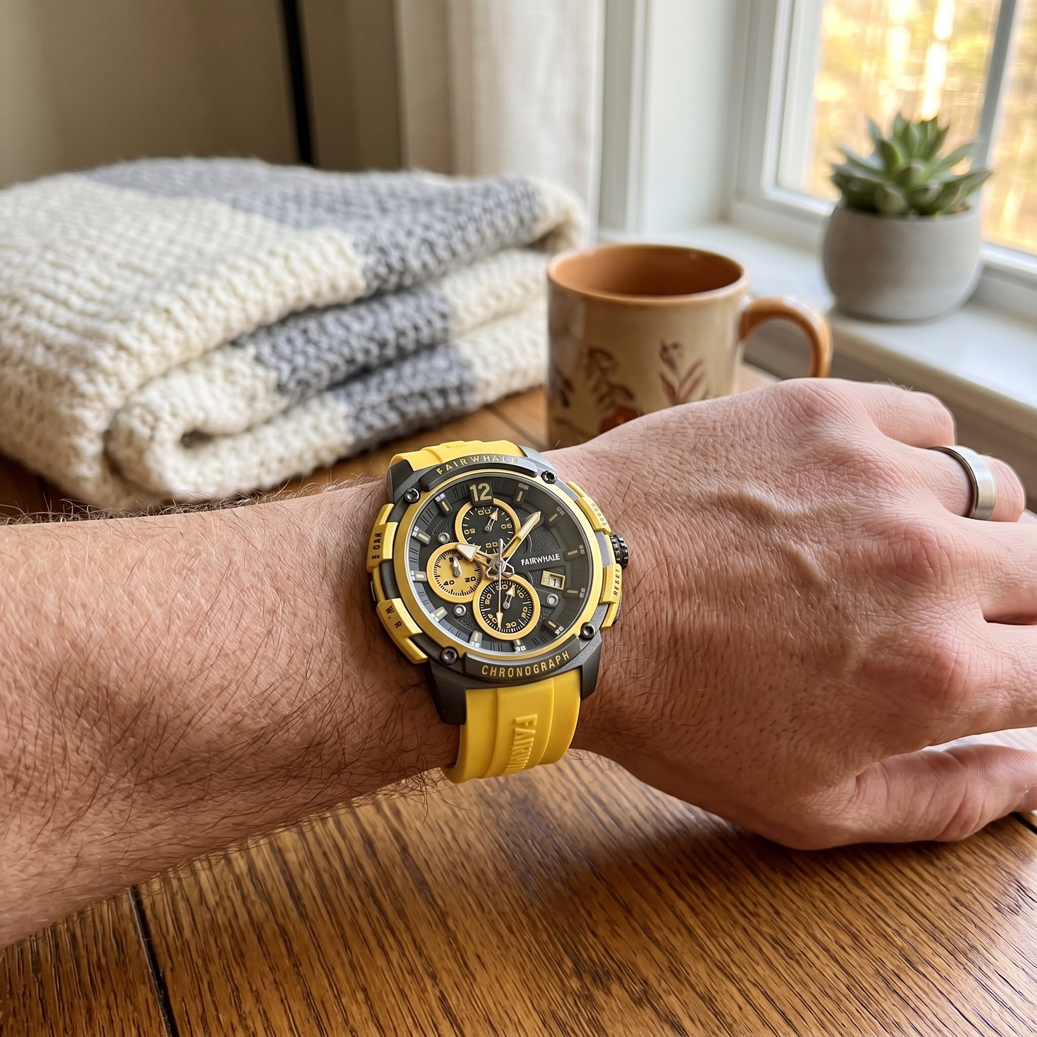 Sophie R. wearing the REFUSIO watch